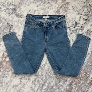 Abercrombie women jeans